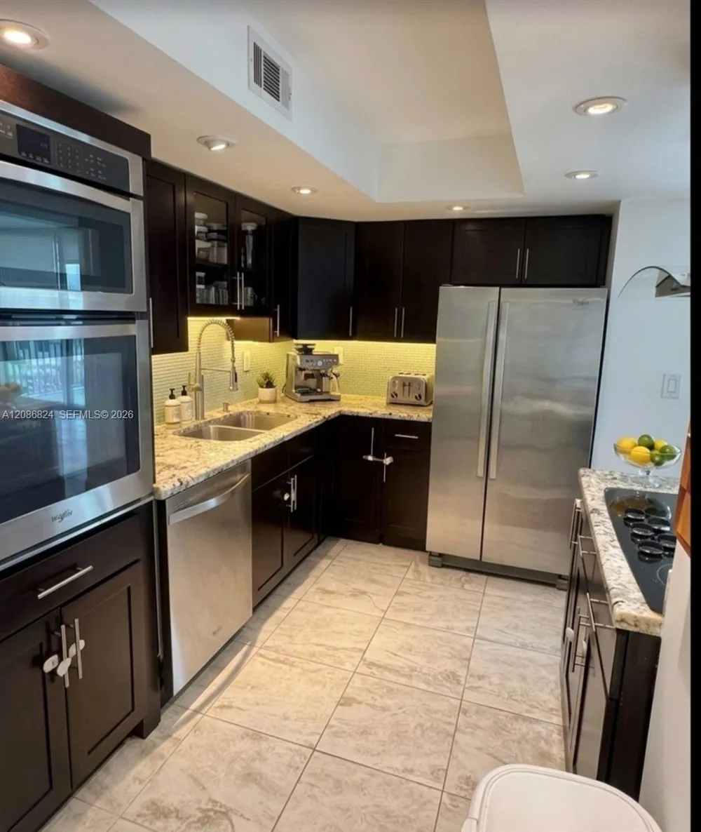 2655 Collins Ave #602 Miami Beach, FL 33140