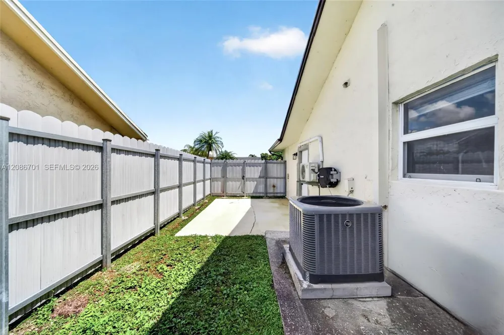 12840 SW 147th Terr Rd Miami, FL 33186