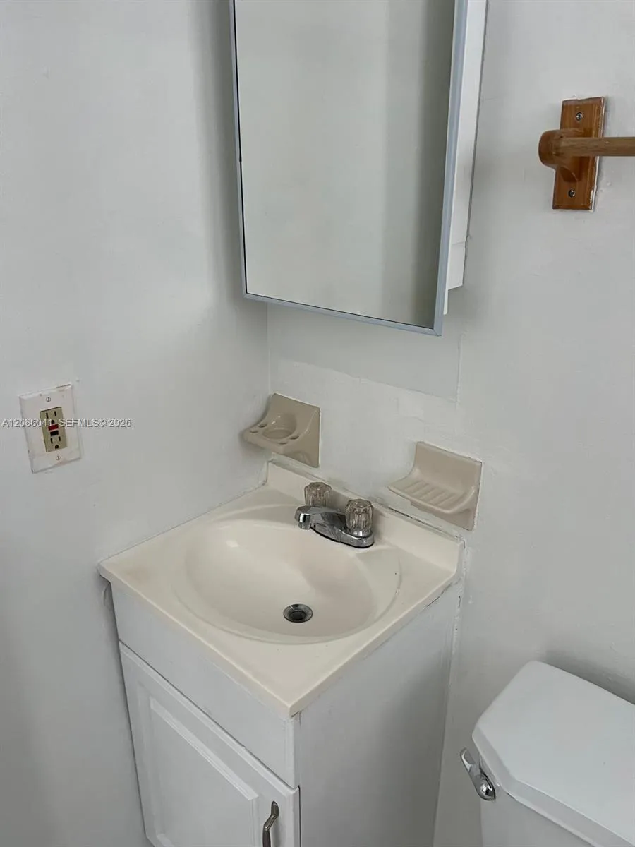 2920 Pierce St #4 Hollywood, FL 33020