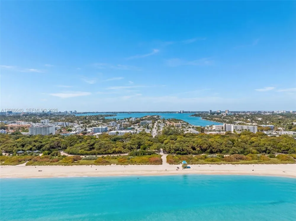 320 85th St #15 Miami Beach, FL 33141