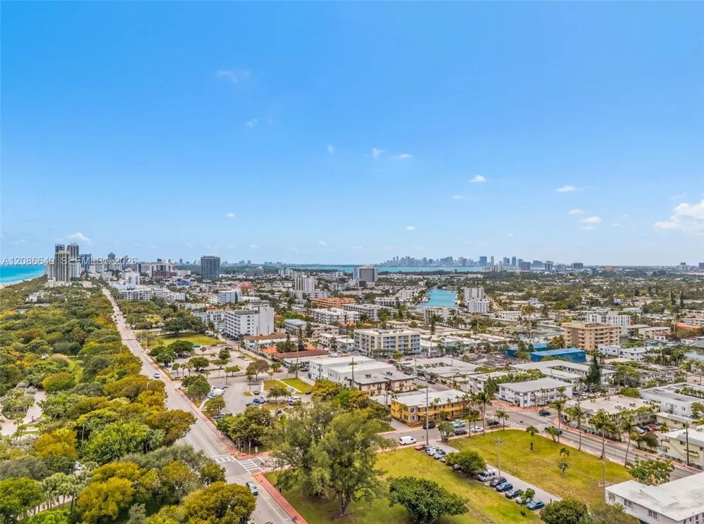 320 85th St #15 Miami Beach, FL 33141