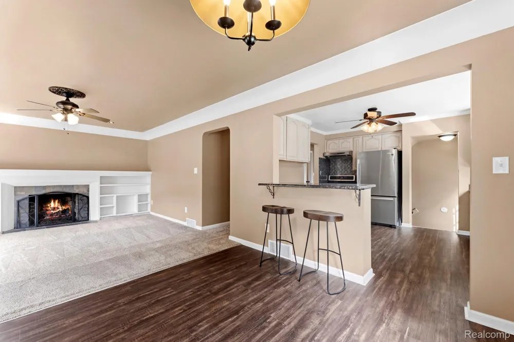 19202 Champaign Road Allen Park City, MI 48101