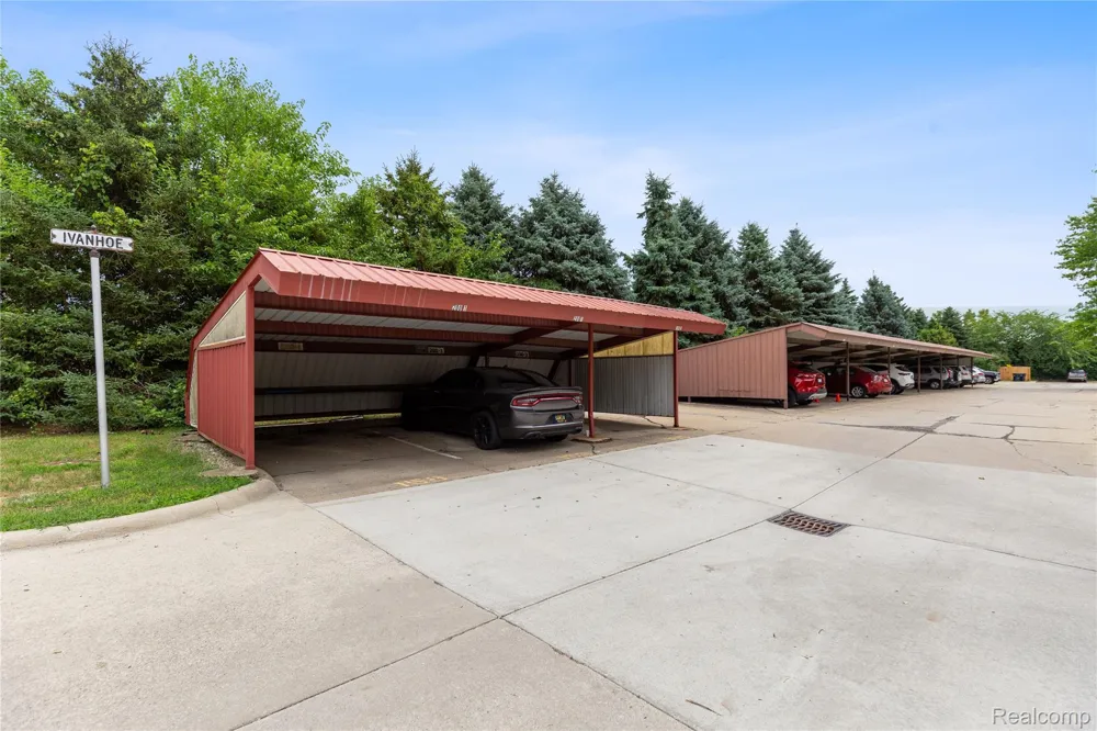 14200 Ivanhoe Drive #159 Sterling Heights City, MI 48312