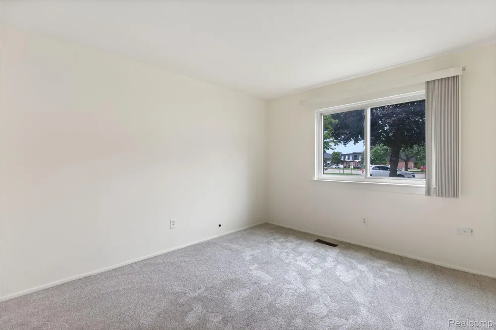 14200 Ivanhoe Drive #159 Sterling Heights City, MI 48312