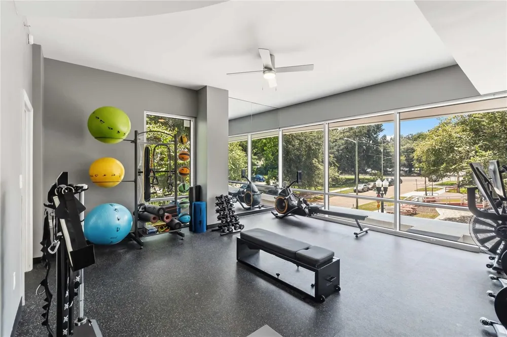 525 E JACKSON STREET #706 Orlando, FL 32801