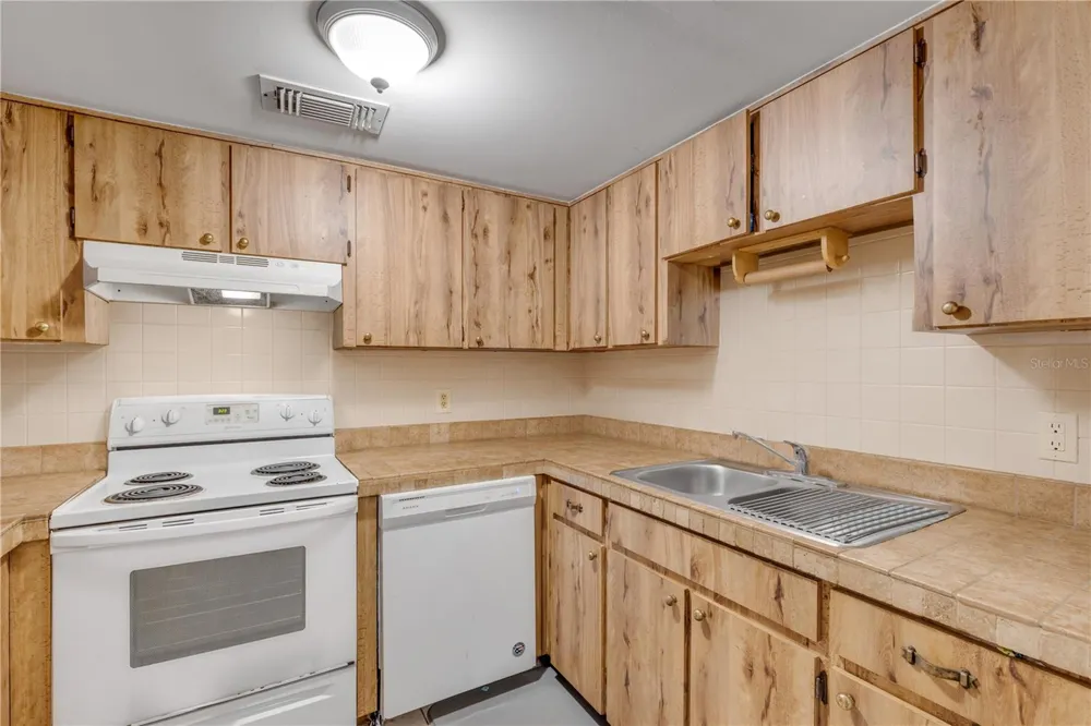 1205 16TH STREET Edgewater, FL 32132