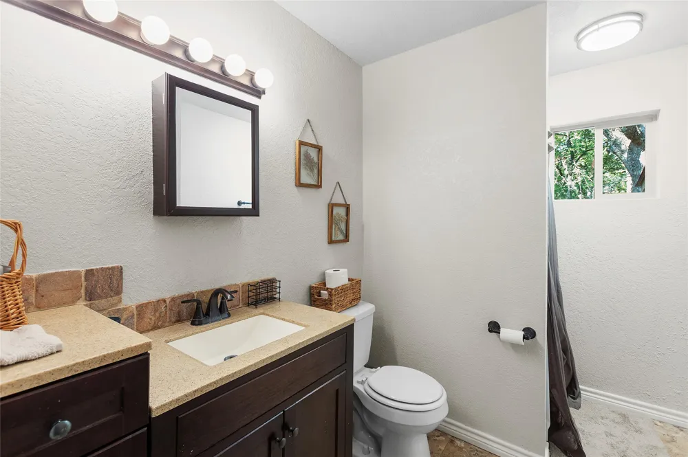 111 Merrywood Lane San Marcos, TX 78666