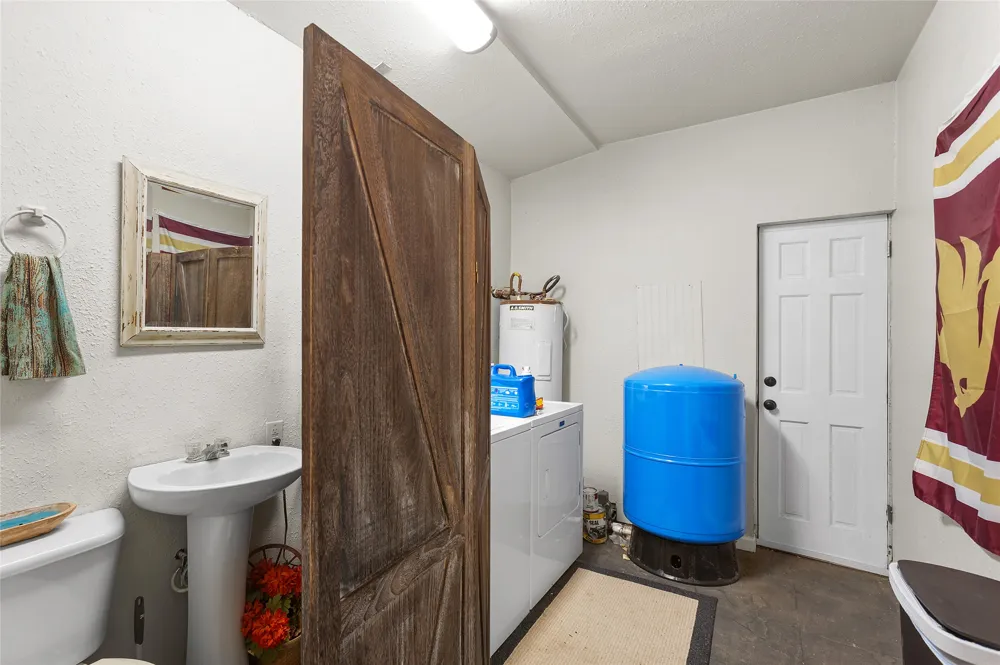 111 Merrywood Lane San Marcos, TX 78666