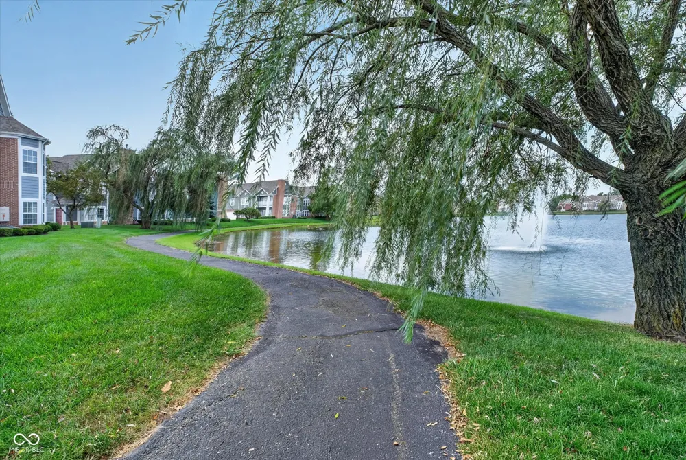 9772 Herons Cove Carmel, IN 46280