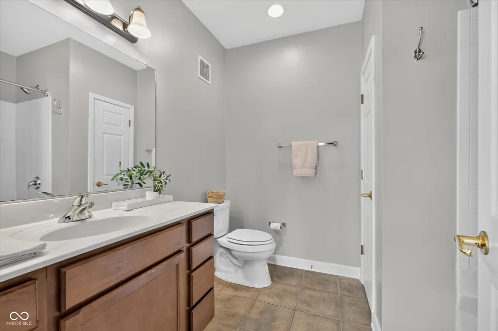 9772 Herons Cove Carmel, IN 46280