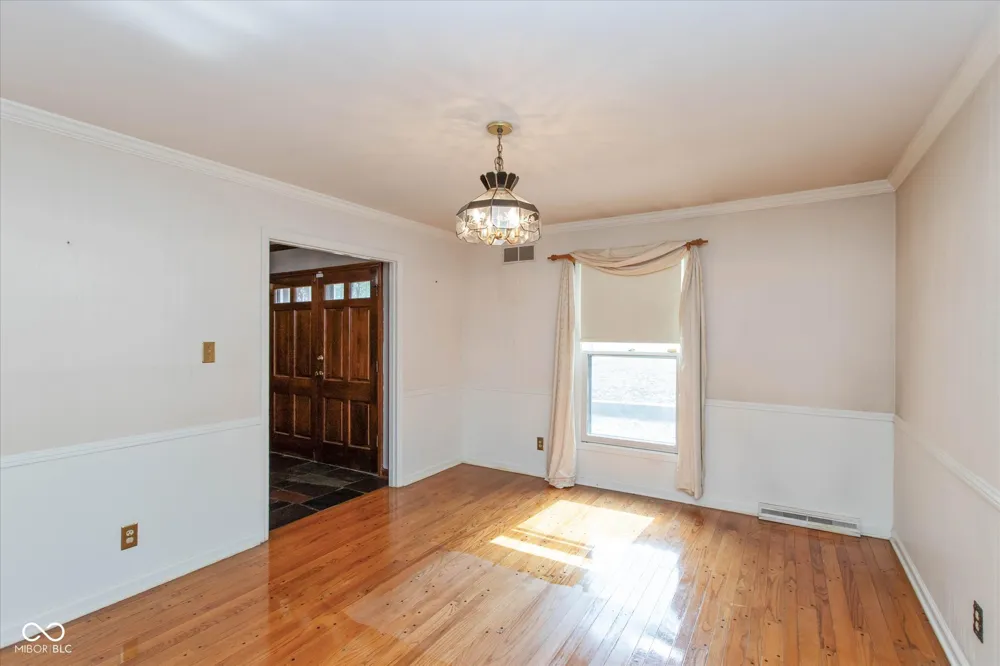 4936 Winston Drive Indianapolis, IN 46226