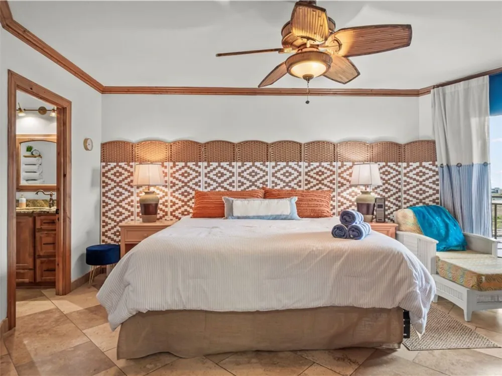 6649 Seacomber Drive #304 Port Aransas, TX 78373