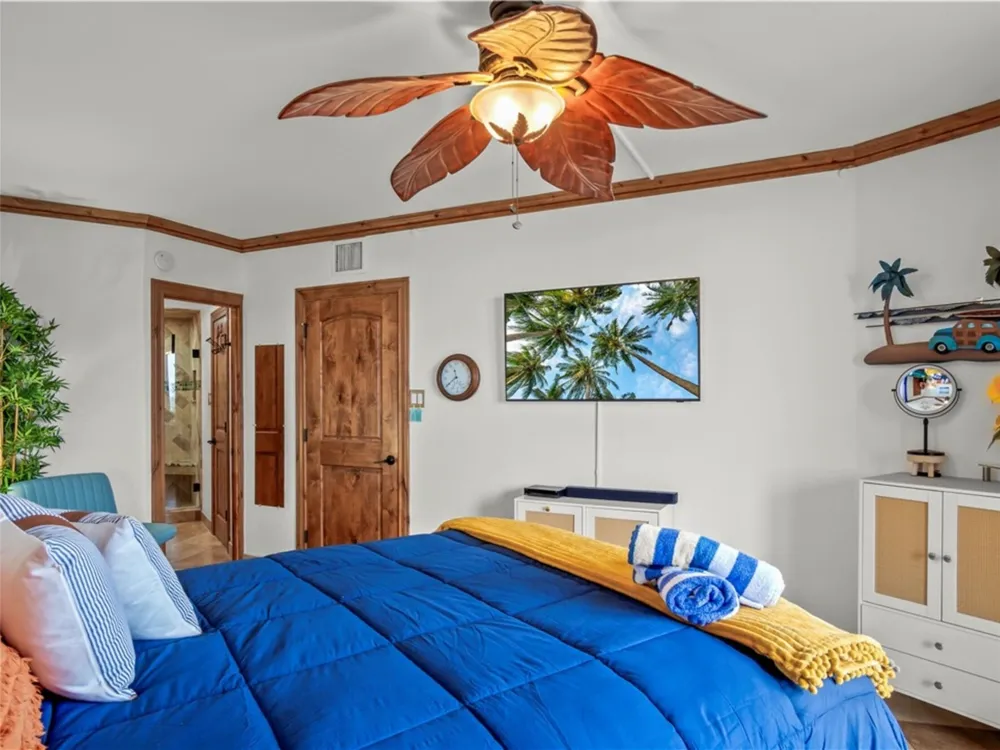 6649 Seacomber Drive #304 Port Aransas, TX 78373