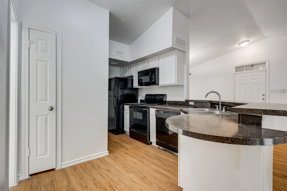 6804 Capital Of Texas Highway #425 Austin, TX 78731