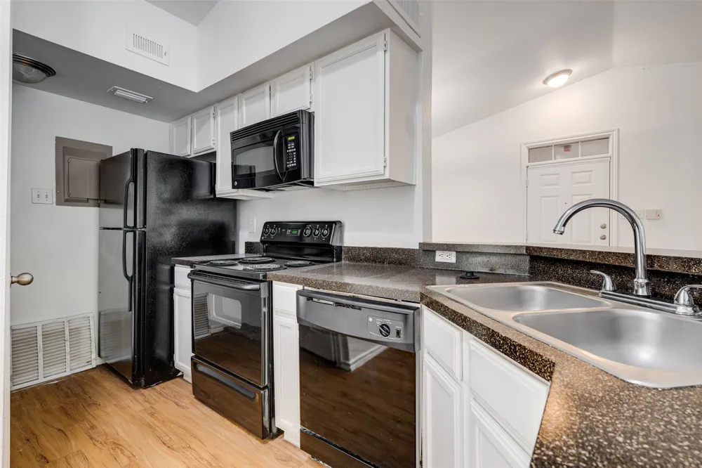 6804 Capital Of Texas Highway #425 Austin, TX 78731