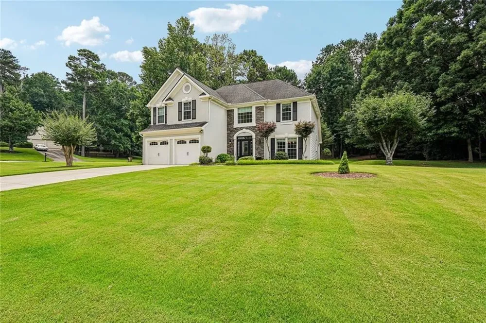 162 St Martin Drive Suwanee, GA 30024