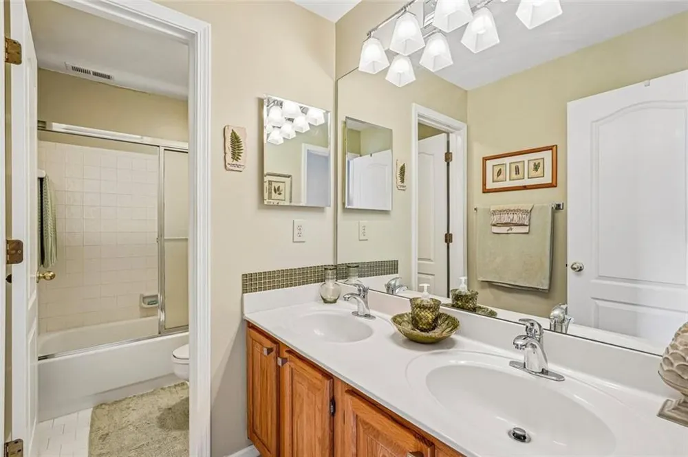 162 St Martin Drive Suwanee, GA 30024