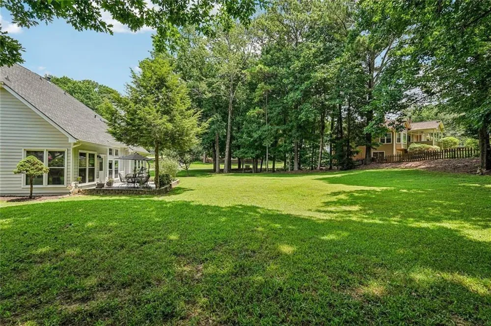 162 St Martin Drive Suwanee, GA 30024
