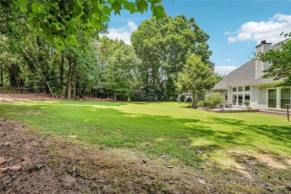 162 St Martin Drive Suwanee, GA 30024