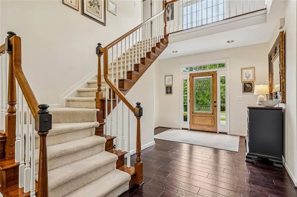 162 St Martin Drive Suwanee, GA 30024