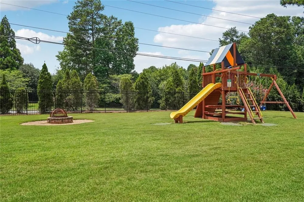162 St Martin Drive Suwanee, GA 30024
