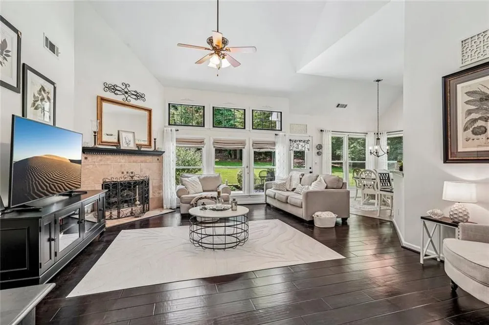 162 St Martin Drive Suwanee, GA 30024