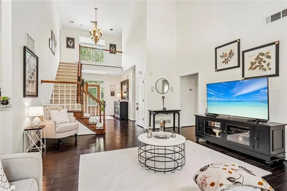 162 St Martin Drive Suwanee, GA 30024