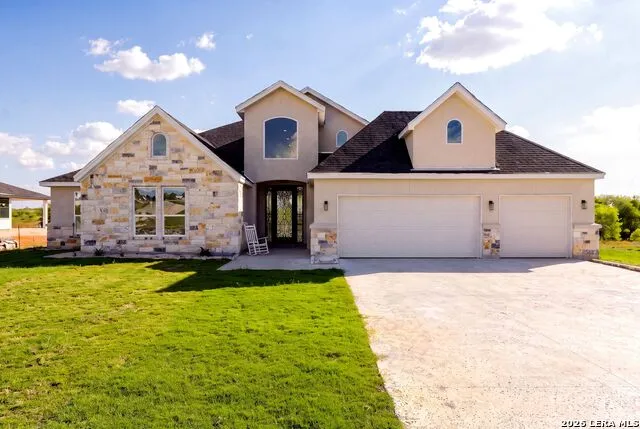7166 Newman Blvd Kyle, TX 78640