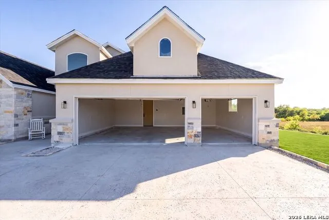 7166 Newman Blvd Kyle, TX 78640