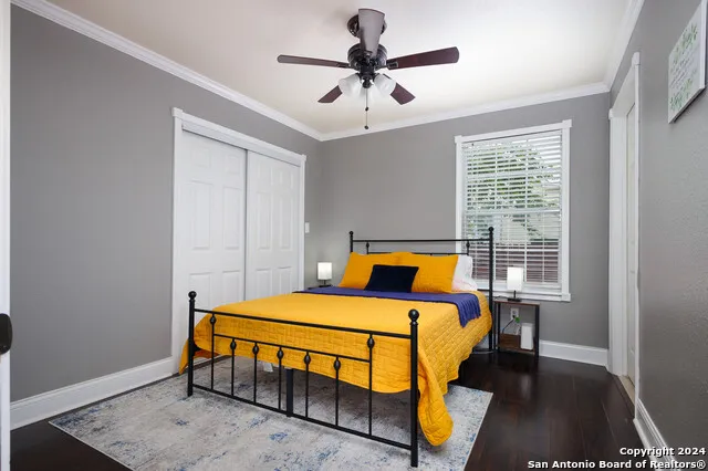 1102 E CROCKETT ST San Antonio, TX 78202