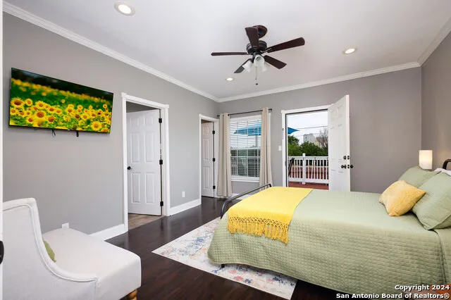 1102 E CROCKETT ST San Antonio, TX 78202
