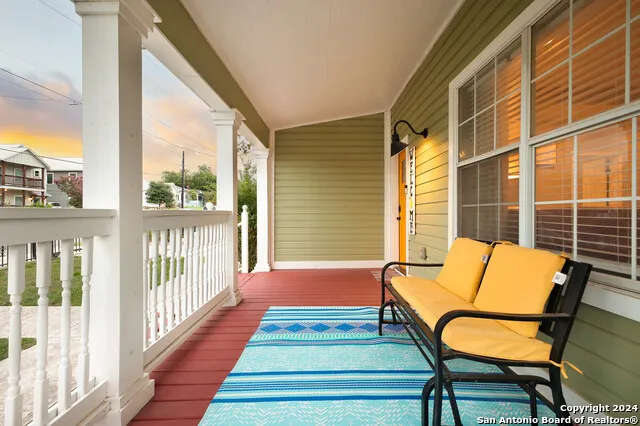 1102 E CROCKETT ST San Antonio, TX 78202