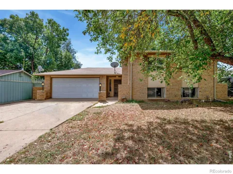 325 E Swallow Road