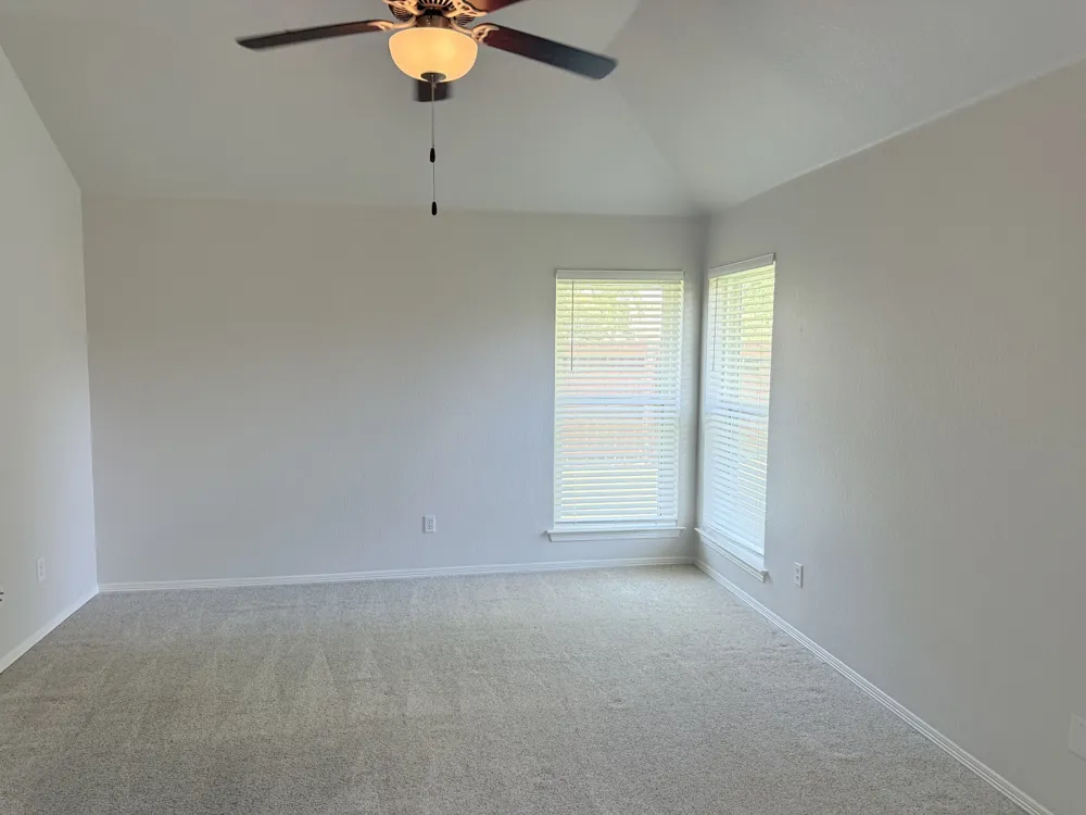 2749 Crystal Glenn Circle Hurst, TX 76054
