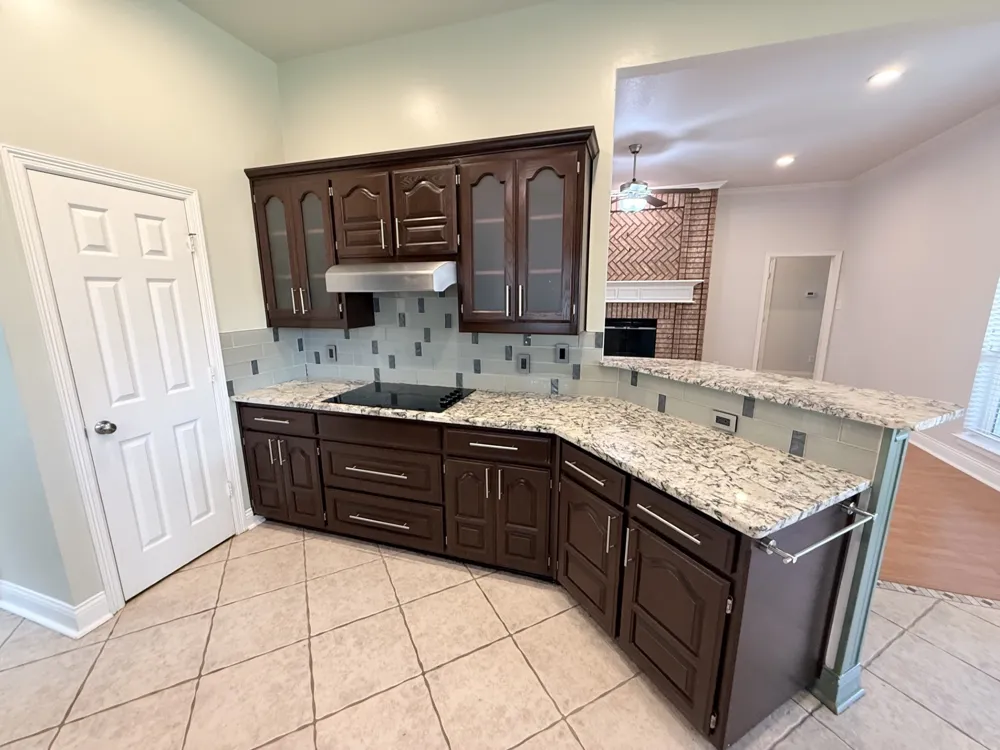 2749 Crystal Glenn Circle Hurst, TX 76054