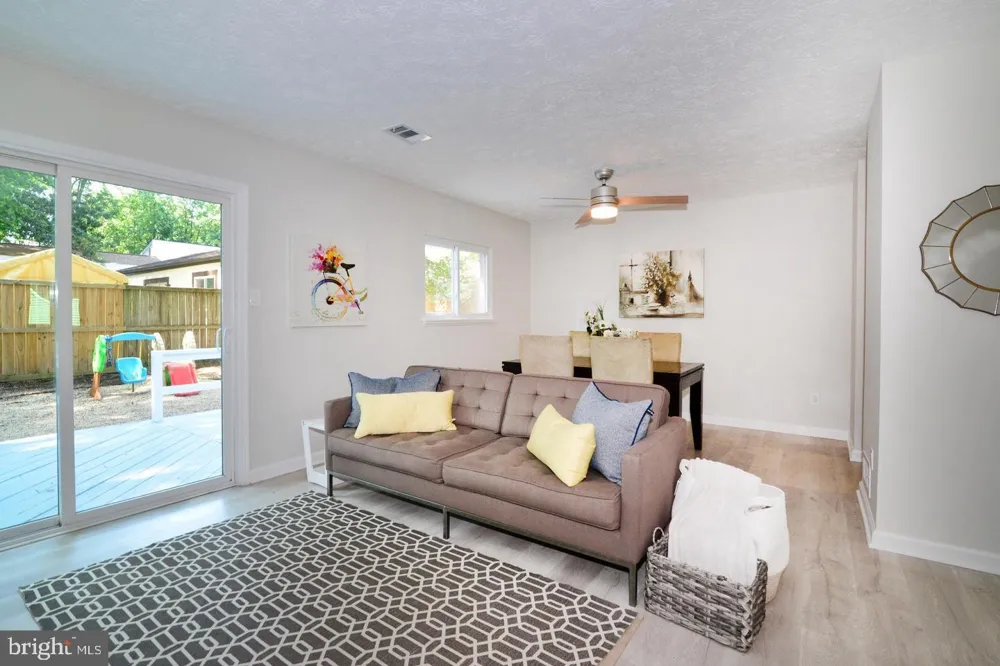 2215 SANIBEL DRIVE Reston, VA 20191