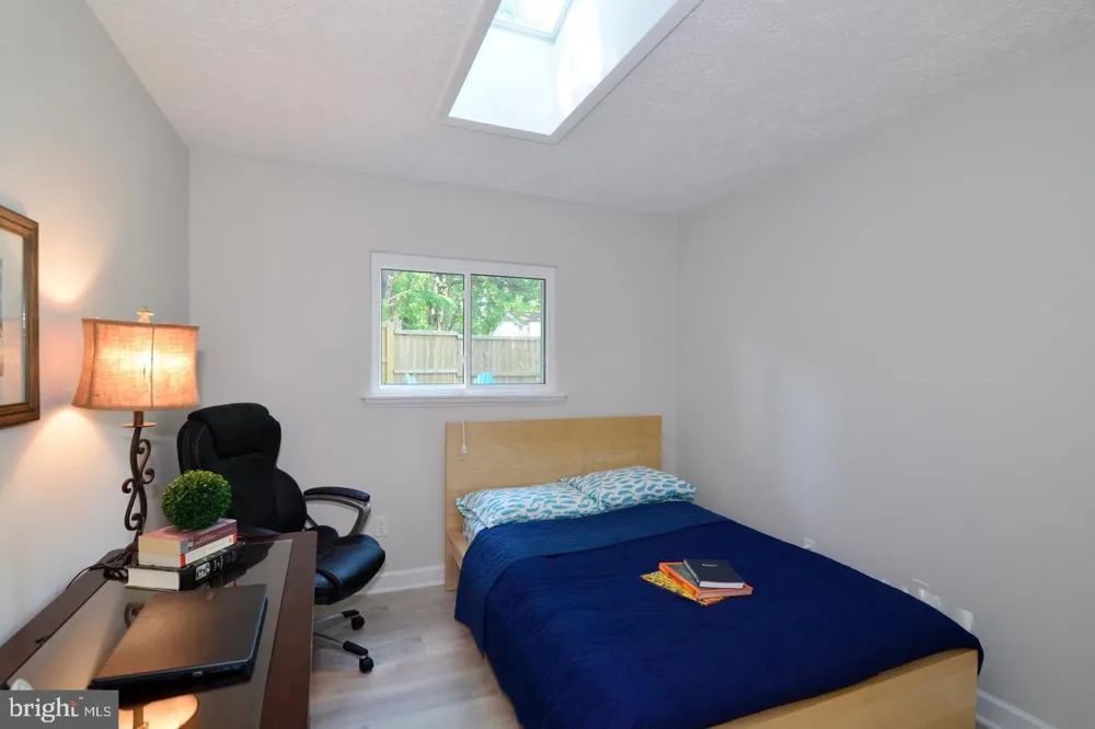 2215 SANIBEL DRIVE Reston, VA 20191