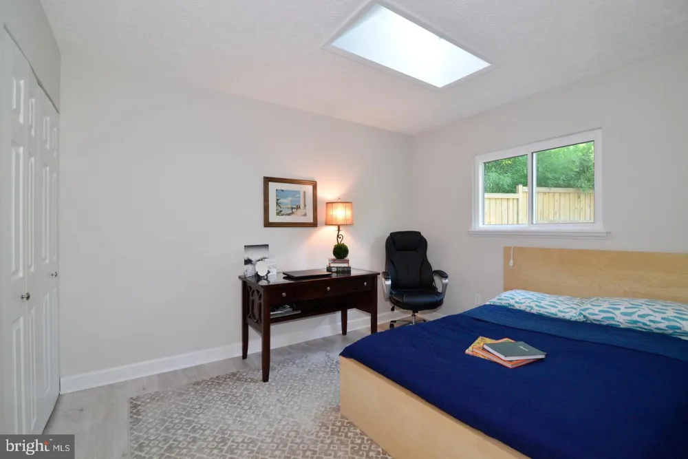 2215 SANIBEL DRIVE Reston, VA 20191