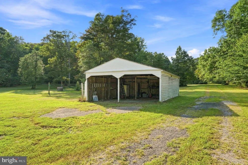 8585 PENNS HILL ROAD La Plata, MD 20646