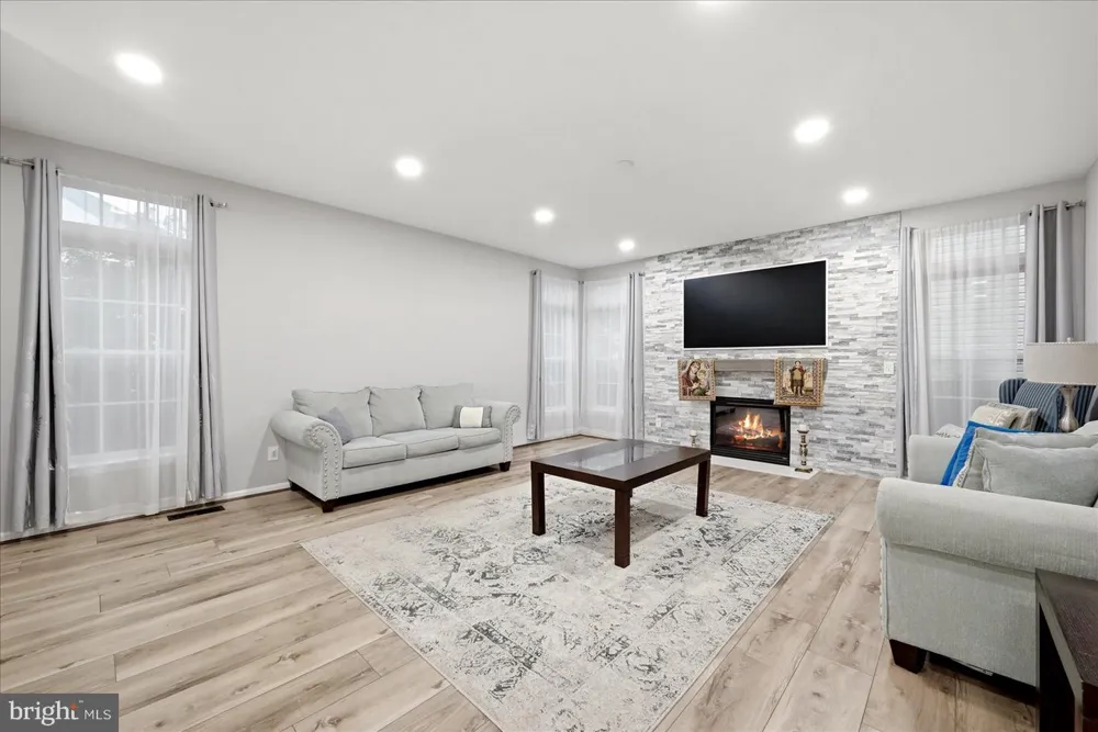 10545 TURNING GRASS WAY Gainesville, VA 20155