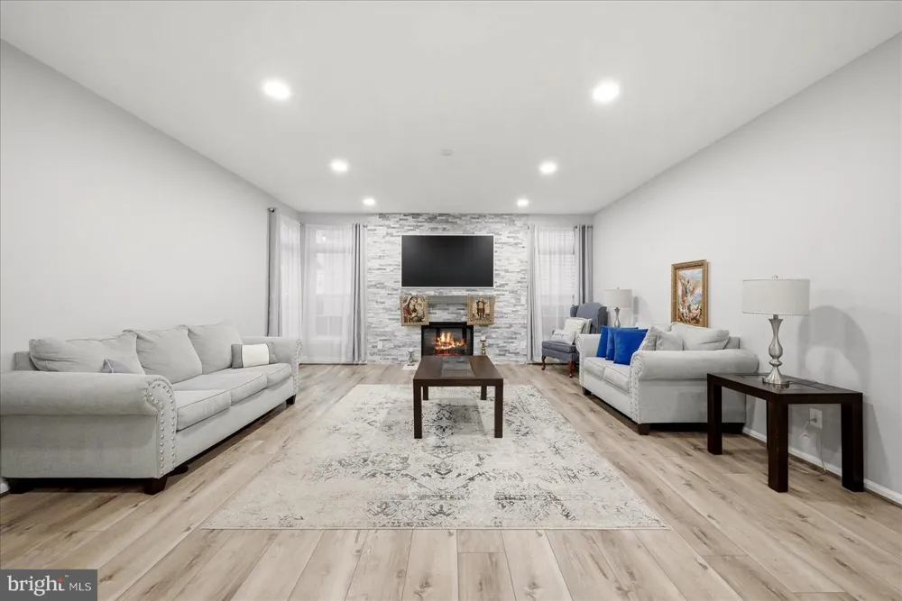 10545 TURNING GRASS WAY Gainesville, VA 20155