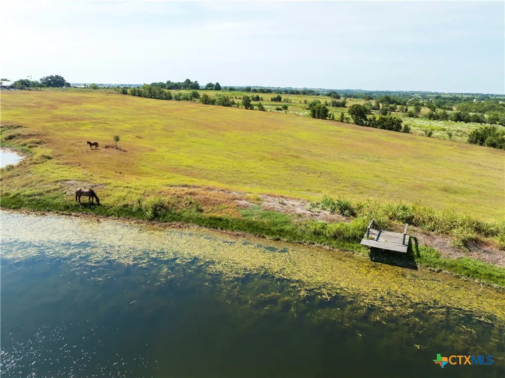4800 Petter Rainosek Loop La Grange, TX 78945