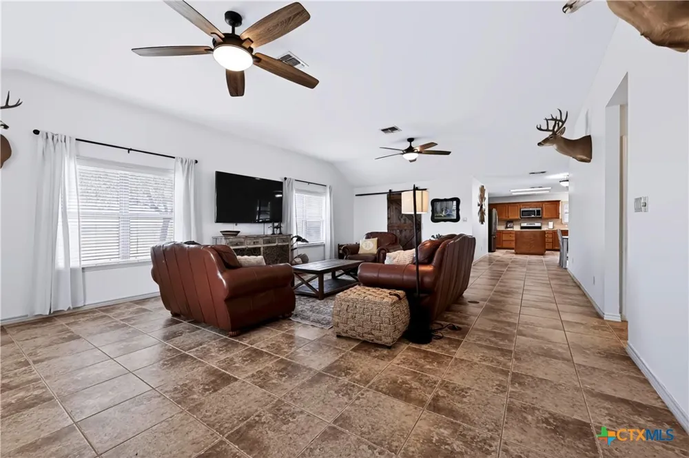 4800 Petter Rainosek Loop La Grange, TX 78945