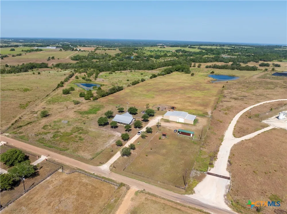 4800 Petter Rainosek Loop La Grange, TX 78945