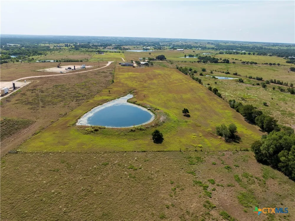 4800 Petter Rainosek Loop La Grange, TX 78945