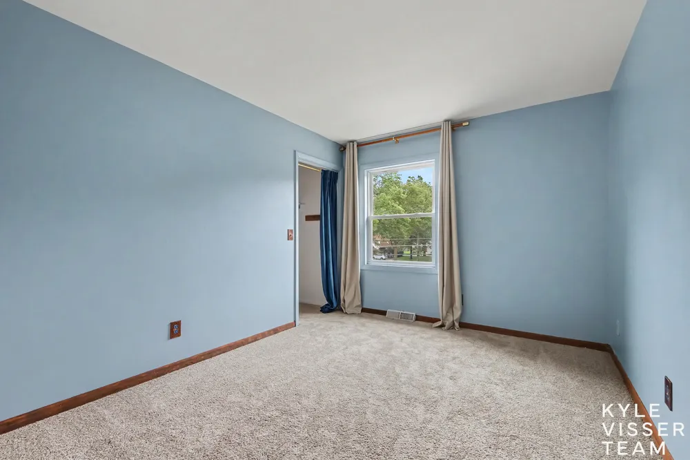 1865 Ridgemoor Drive SE Grand Rapids, MI 49506