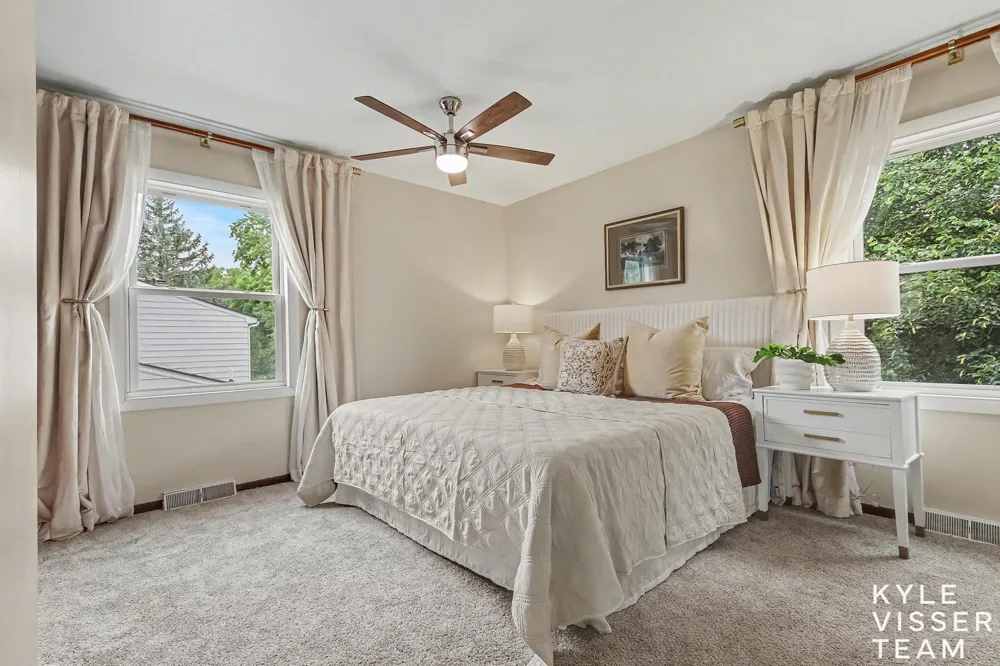 1865 Ridgemoor Drive SE Grand Rapids, MI 49506