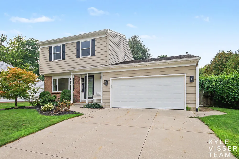 1865 Ridgemoor Drive SE Grand Rapids, MI 49506