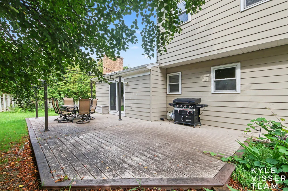 1865 Ridgemoor Drive SE Grand Rapids, MI 49506