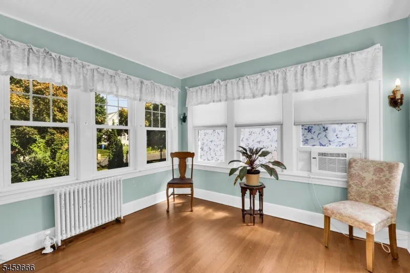 384 Catherine St Somerville, NJ 08876
